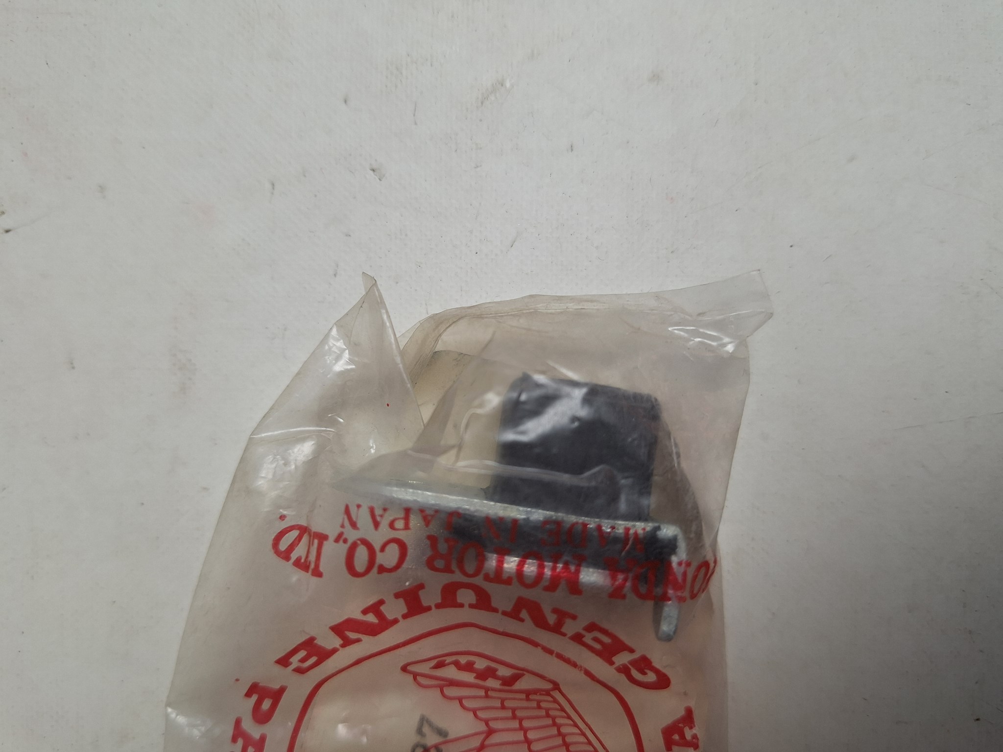Bild von BEFESTIGUNGSGUMMI SC  50361-MC4-000